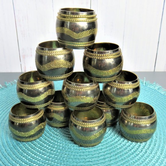 Silver and Gold Napkin Rings (11).....................325 - Picture 1 of 4